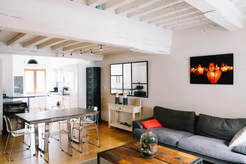 Magnifique Duplex De 90M² Au Coeur De Lille Apartment Luaran gambar